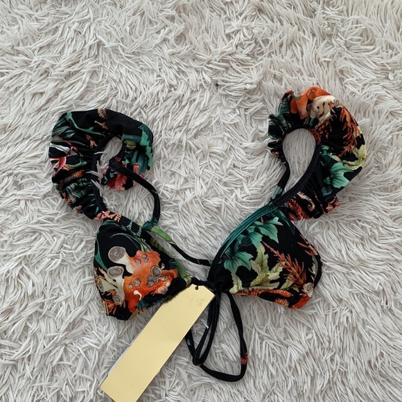 NWT putbo oasis ruffle cup sleeve bikini top sz XS - Picture 2 of 5